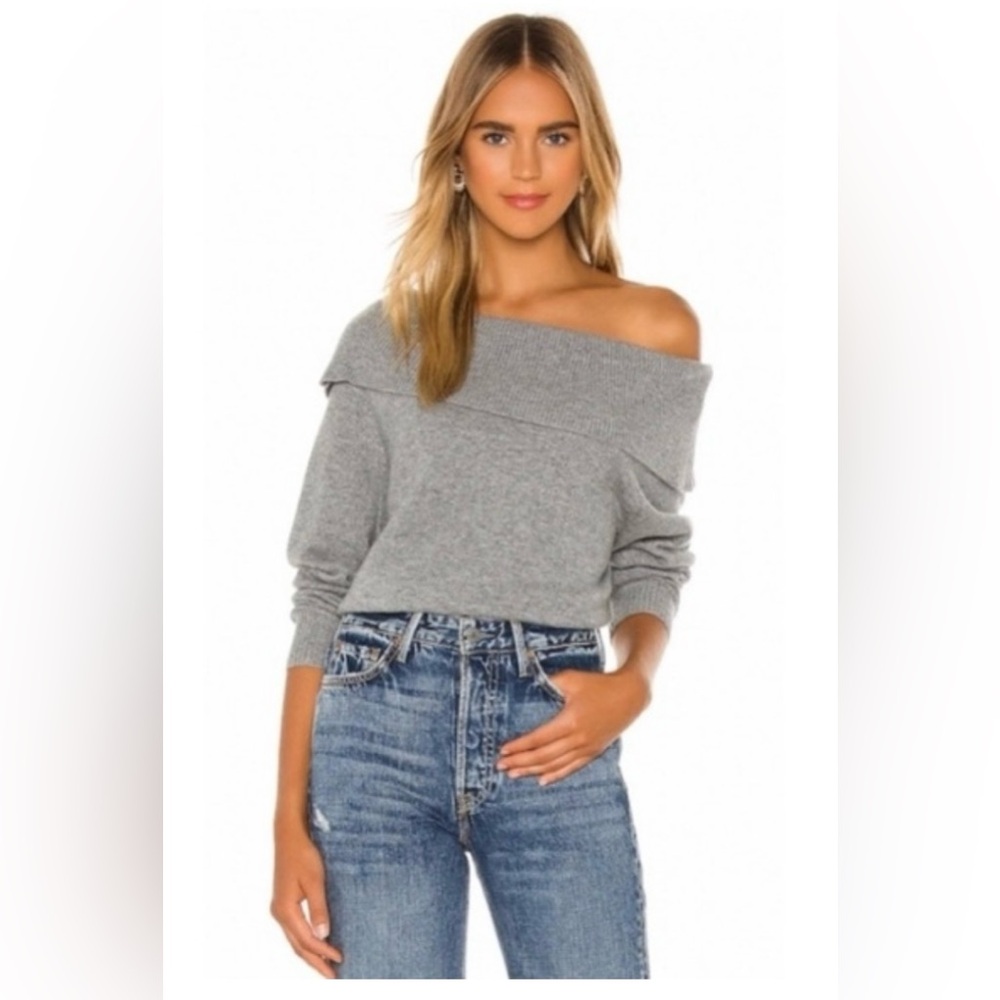 Paige Izabella off the shoulder sweater in grey. Size small.